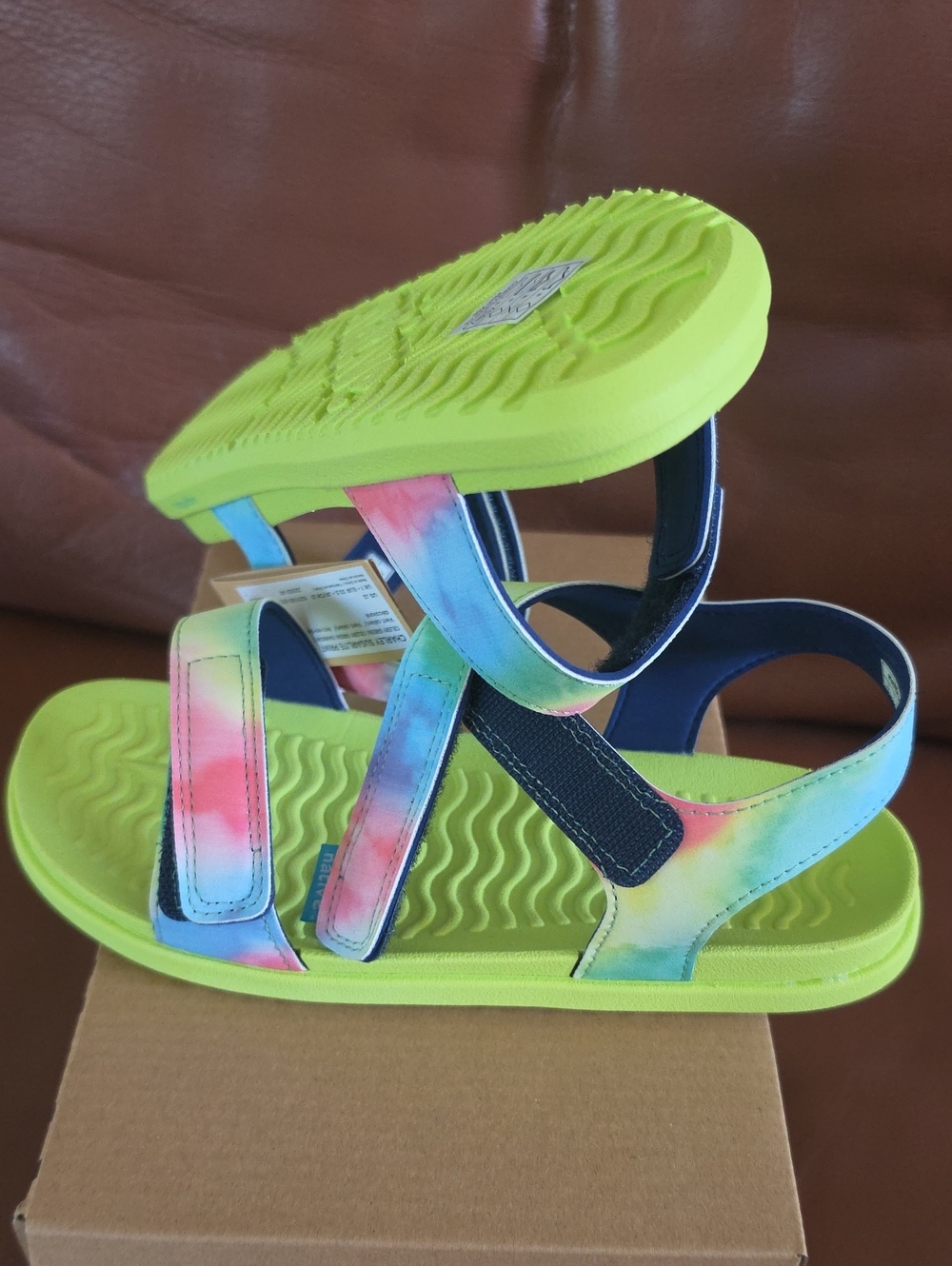 Native Shoes Kid's Girls Charley Sugarlite Celery/Rainbow Tie-Dye size j2 new wi